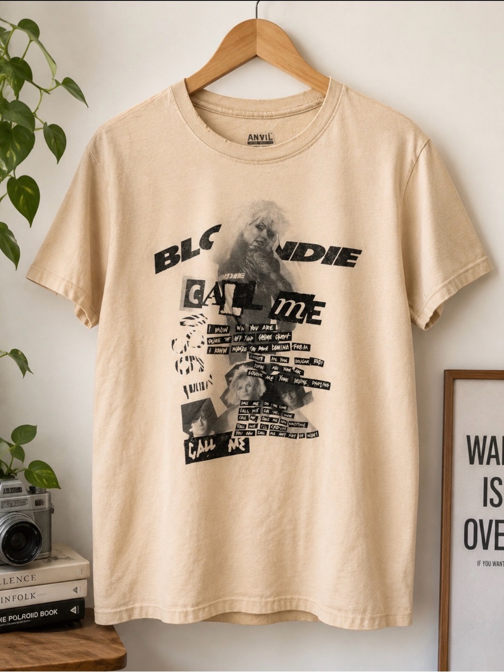 Anvil Beige Blondie "Call Me" Graphic Tee size small